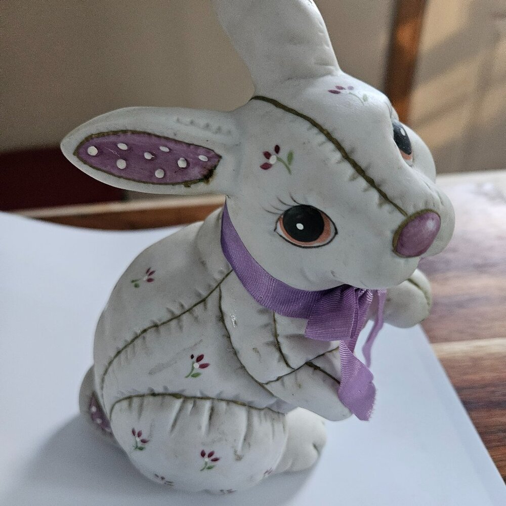 vintage Lefton ceramic bunny figurine from 1987 quilted patchwork look